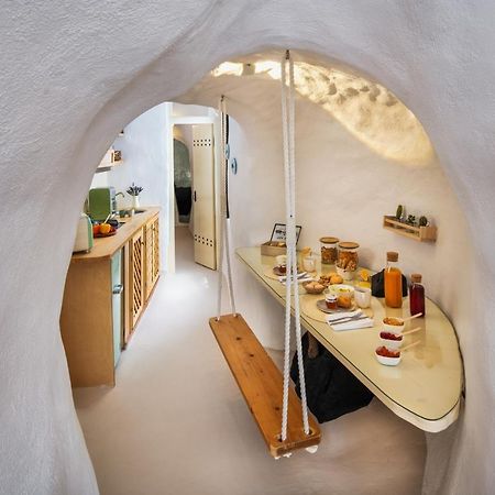 Villa Mystagoge Retreat With Subterranean Pool/Jacuzzi à Vóthon Extérieur photo